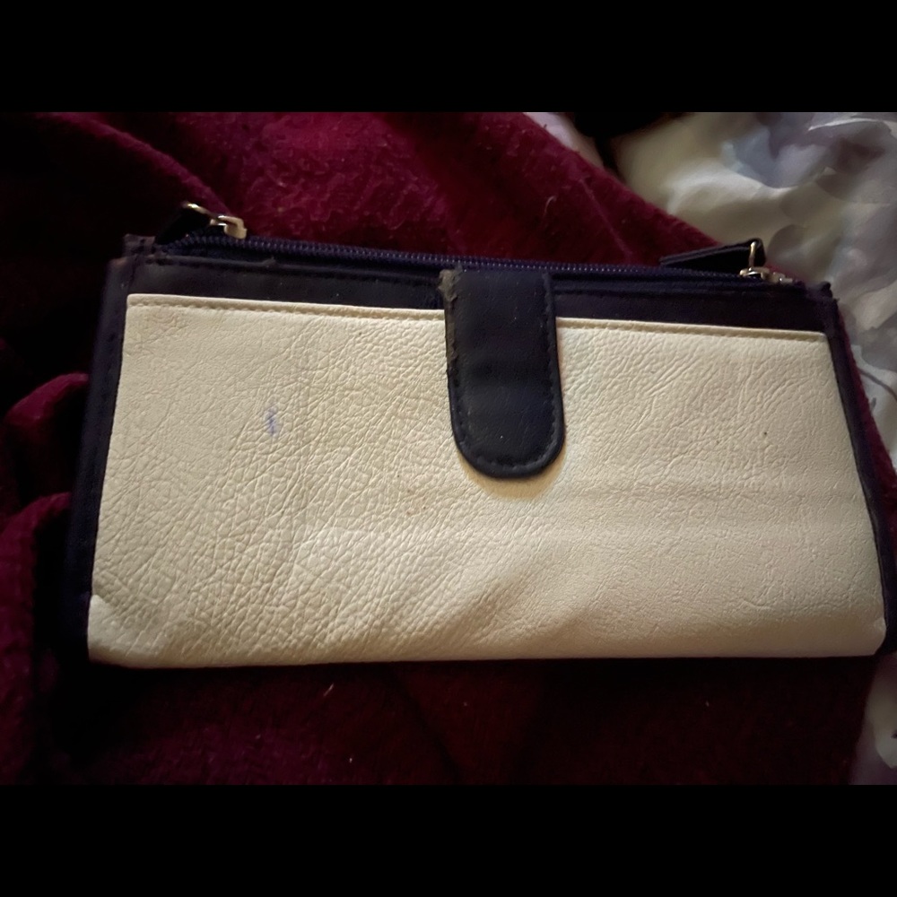 Cream clutch